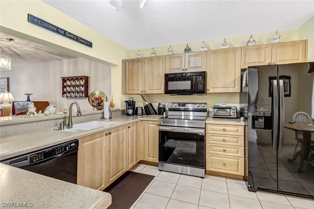 6900 Dennis Circle Naples FL 34104