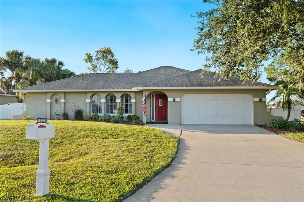 14221 Roof Street Fort Myers FL 33905