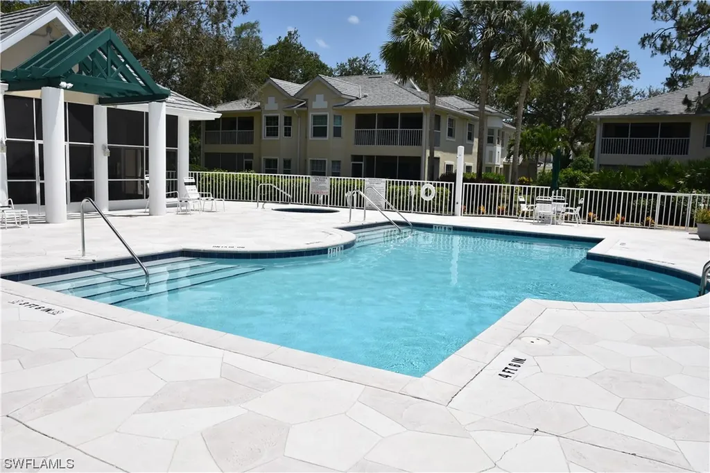 2852 Aintree Lane Naples FL 34112