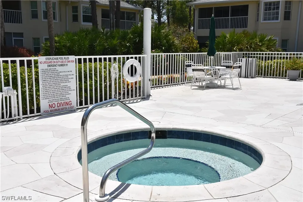 2852 Aintree Lane Naples FL 34112