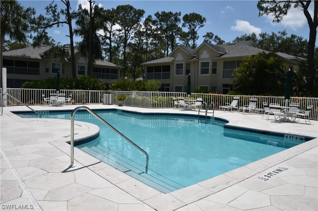 2852 Aintree Lane Naples FL 34112