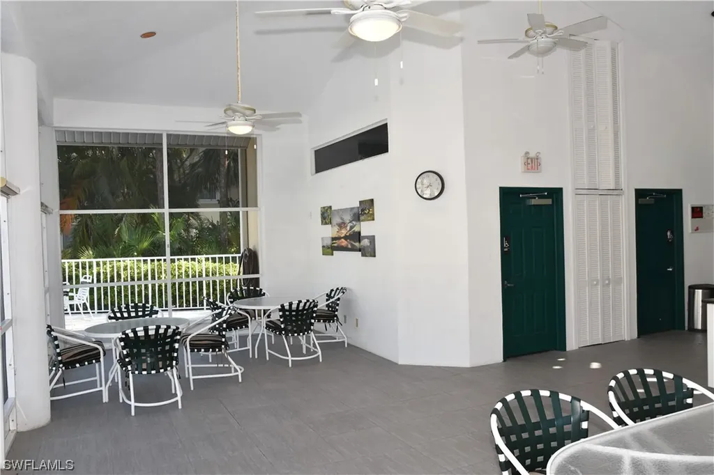 2852 Aintree Lane Naples FL 34112