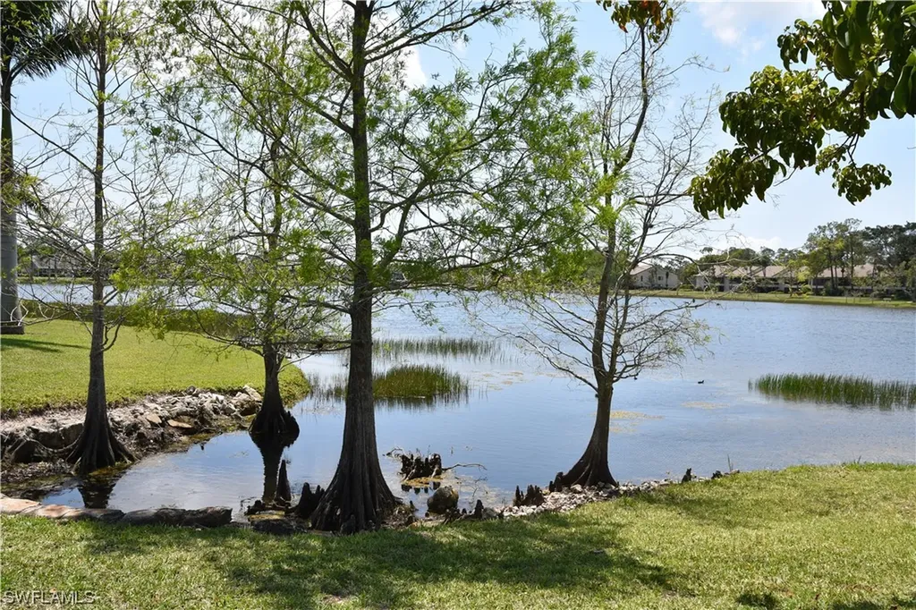 2852 Aintree Lane Naples FL 34112