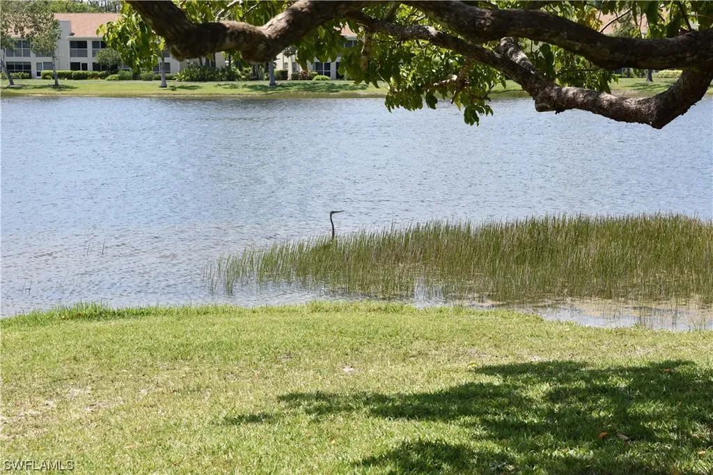 2852 Aintree Lane Naples FL 34112