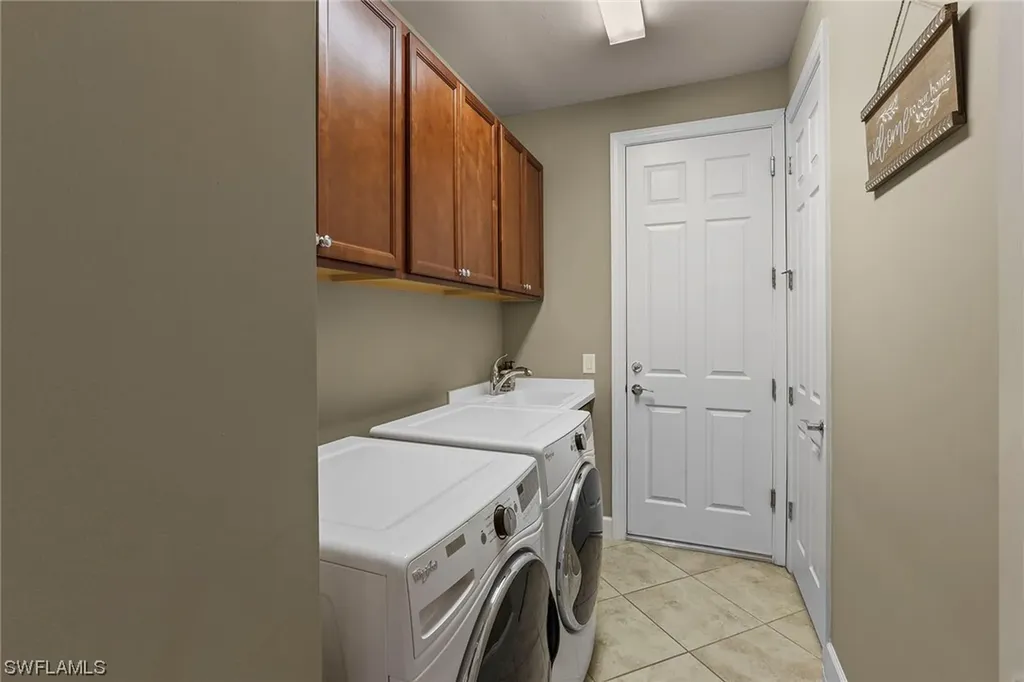 7594 Jacaranda Lane Naples FL 34114