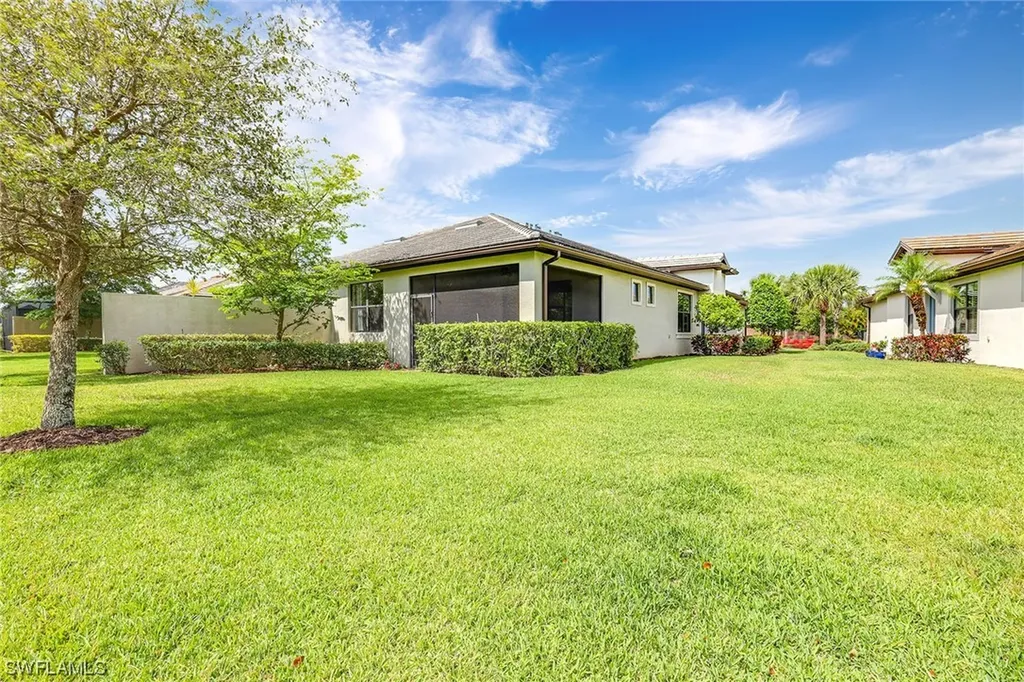 7594 Jacaranda Lane Naples FL 34114