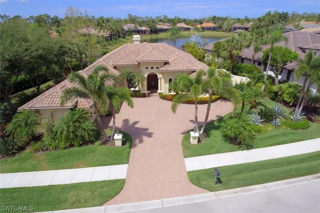 2987 Mona Lisa Boulevard Naples FL 34119