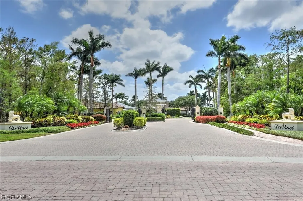 2987 Mona Lisa Boulevard Naples FL 34119