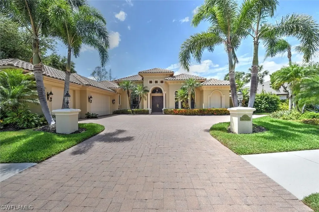 2987 Mona Lisa Boulevard Naples FL 34119