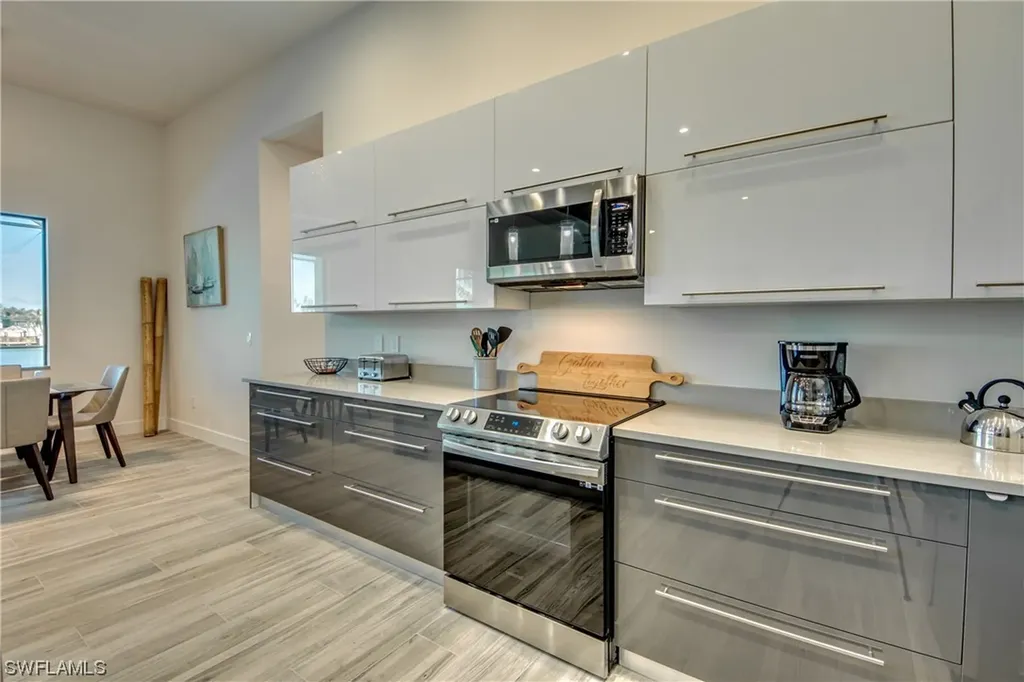 304 NW 13th Avenue Cape Coral FL 33993