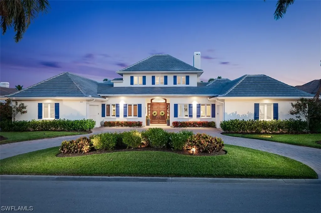 562 Portsmouth Court Naples FL 34110