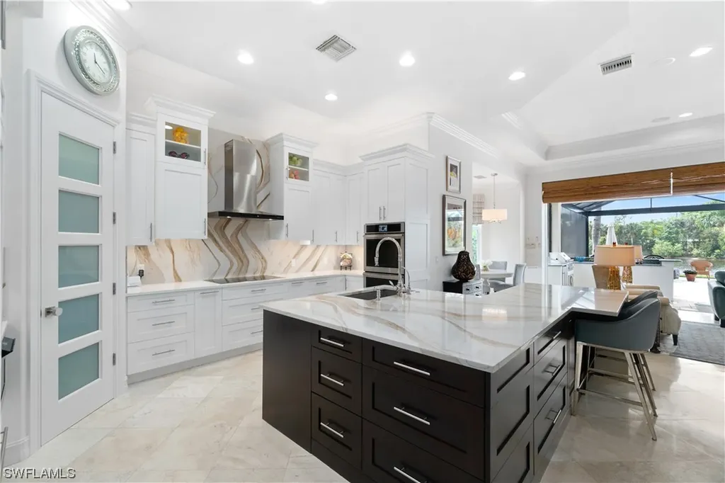 562 Portsmouth Court Naples FL 34110
