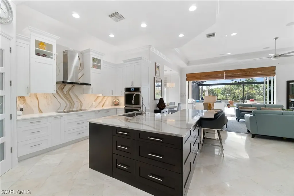 562 Portsmouth Court Naples FL 34110