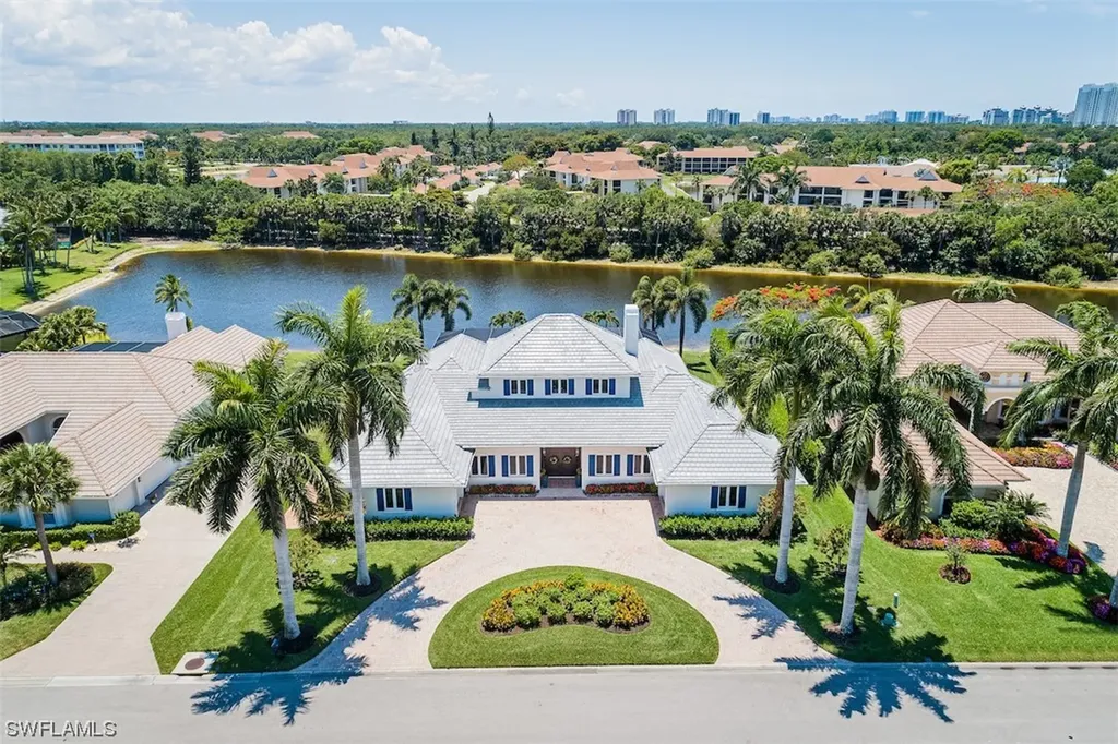 562 Portsmouth Court Naples FL 34110