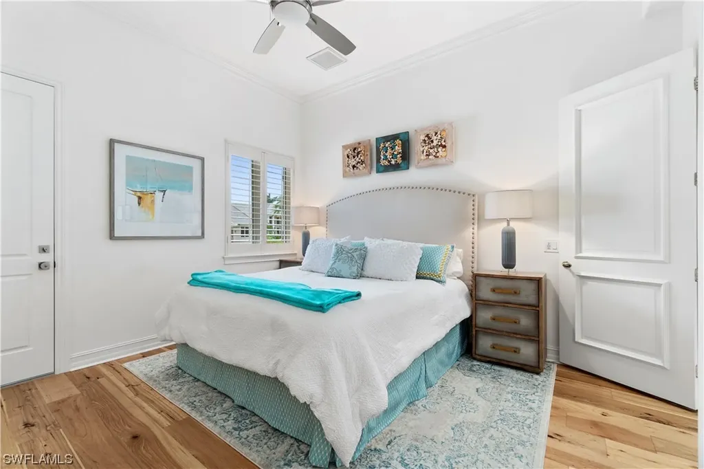562 Portsmouth Court Naples FL 34110