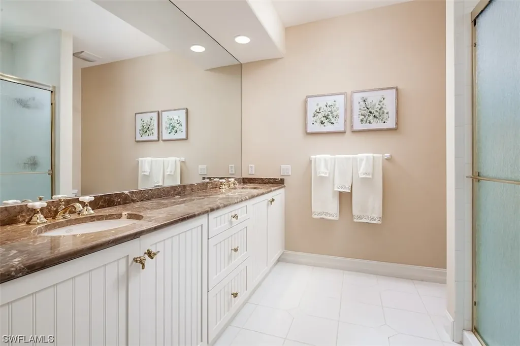 562 Portsmouth Court Naples FL 34110