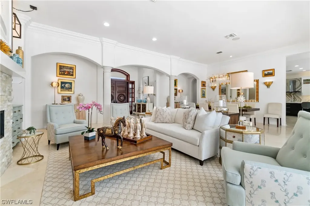 562 Portsmouth Court Naples FL 34110