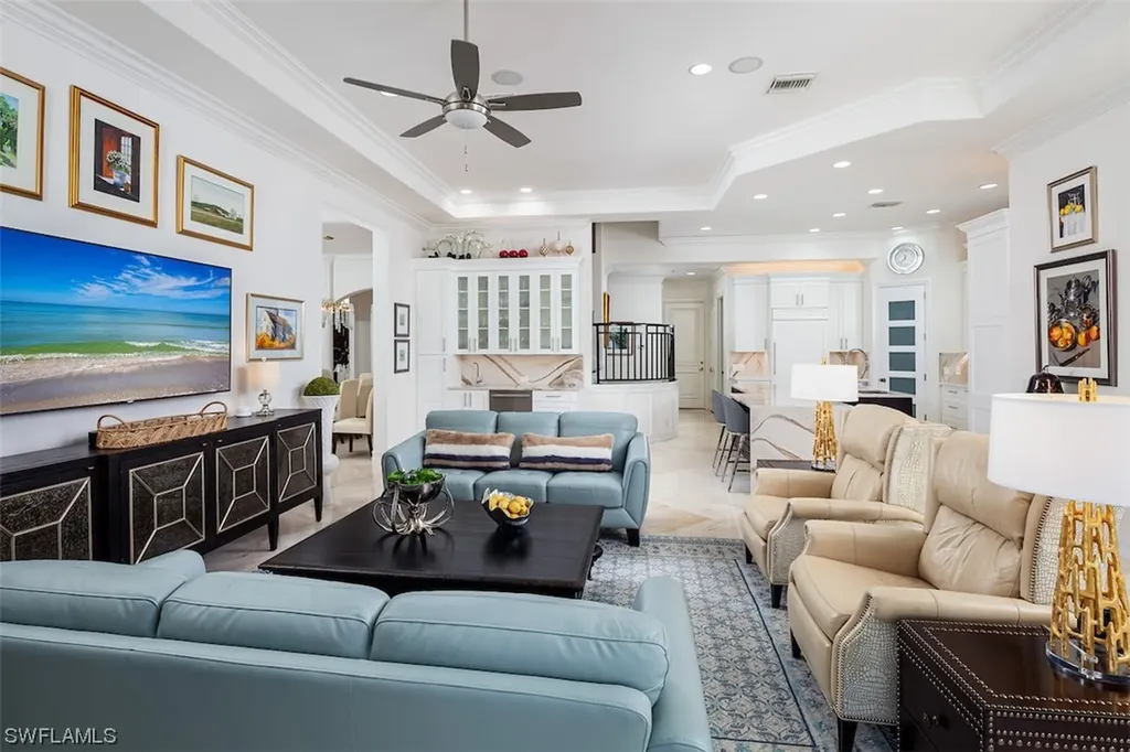562 Portsmouth Court Naples FL 34110