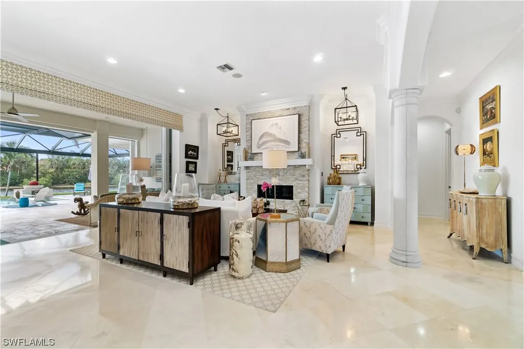 562 Portsmouth Court Naples FL 34110