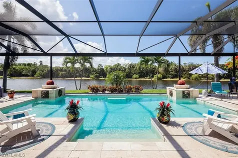 562 Portsmouth Court Naples FL 34110