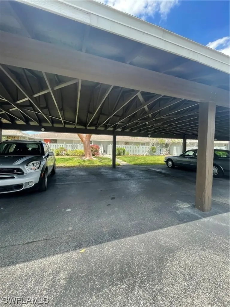 4261 Island Circle Fort Myers FL 33919