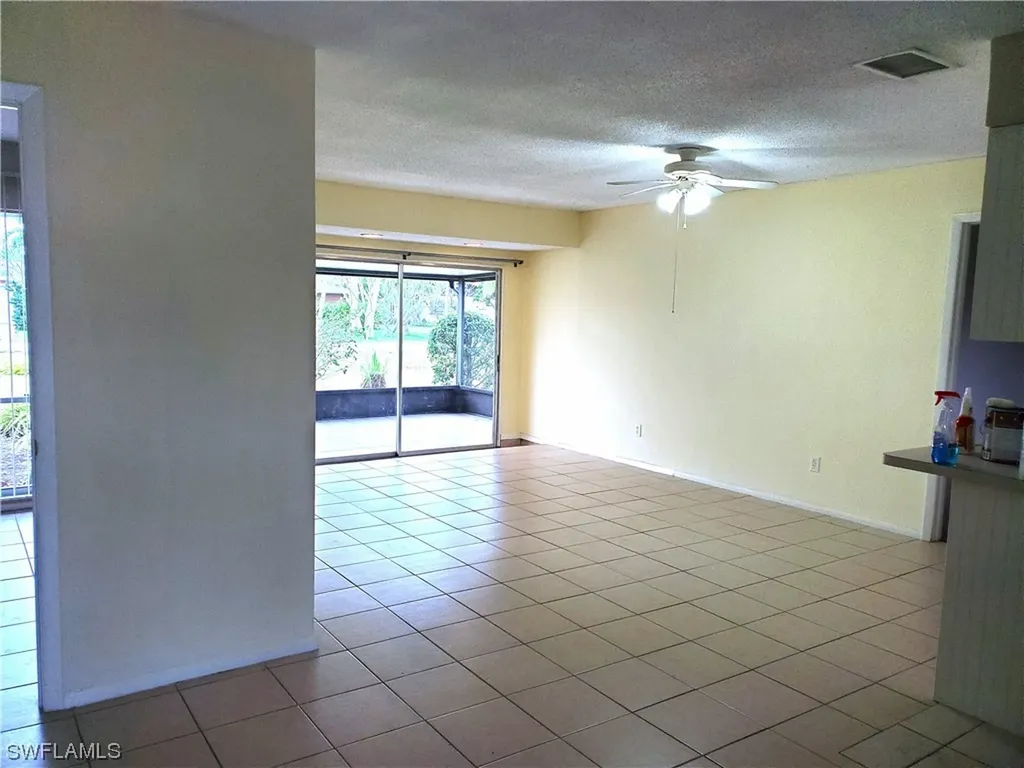 4261 Island Circle Fort Myers FL 33919