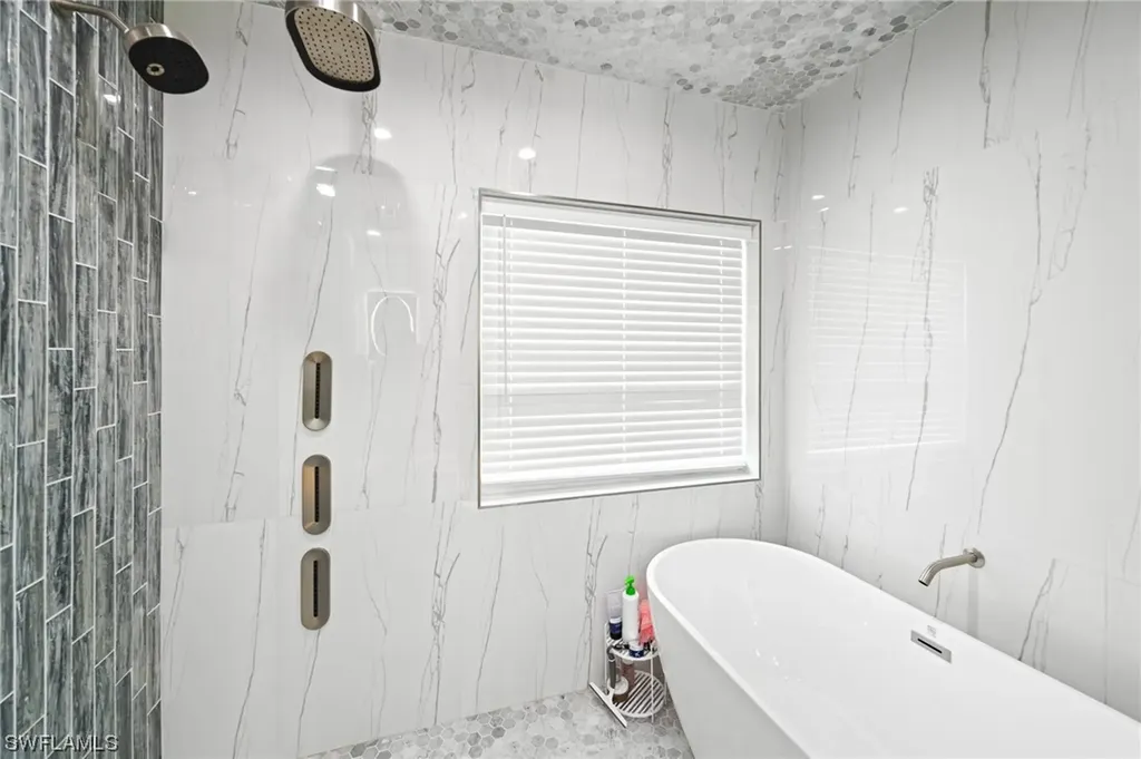 227 Dolphin Cove Court Bonita Springs FL 34134