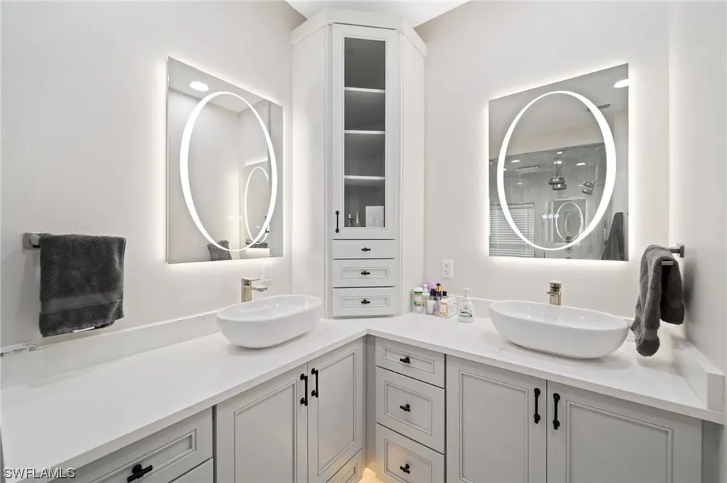 227 Dolphin Cove Court Bonita Springs FL 34134