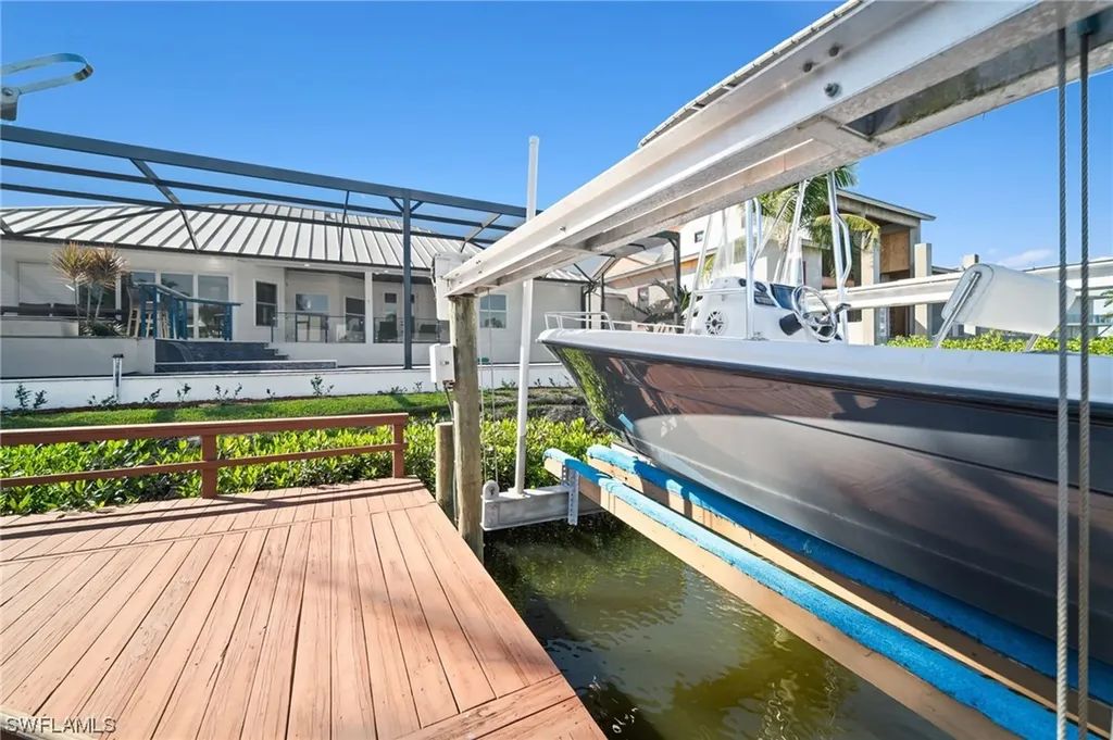 227 Dolphin Cove Court Bonita Springs FL 34134
