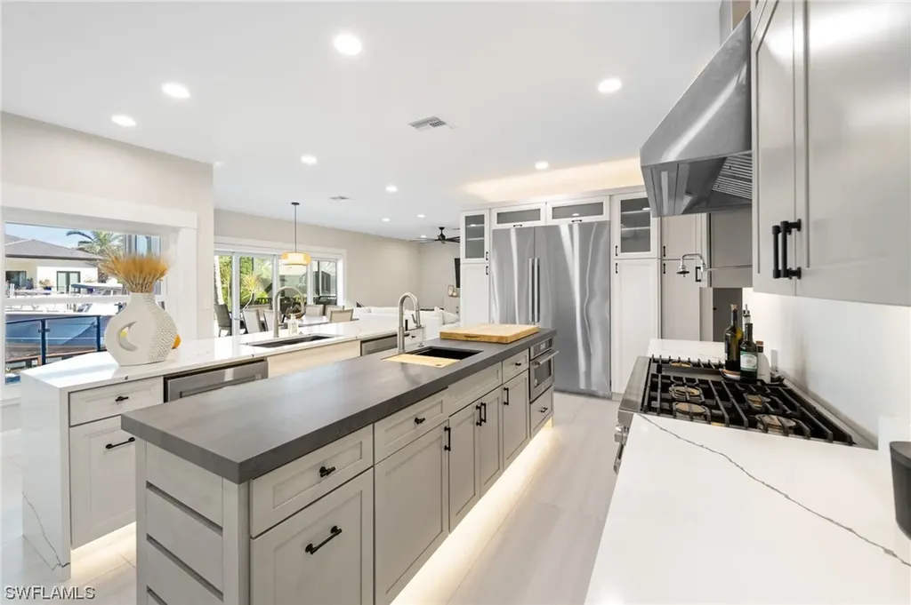 227 Dolphin Cove Court Bonita Springs FL 34134
