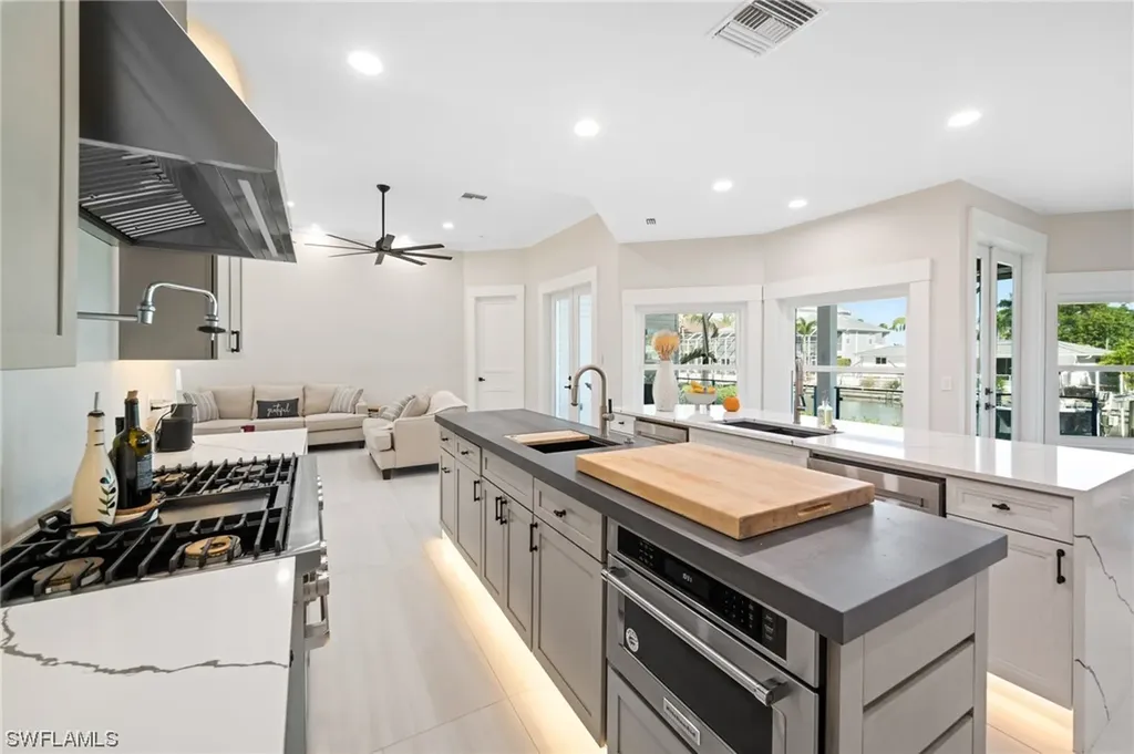 227 Dolphin Cove Court Bonita Springs FL 34134