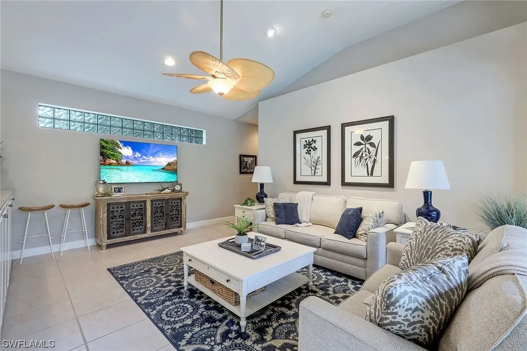 25010 Pinewater Cove Bonita Springs FL 34134