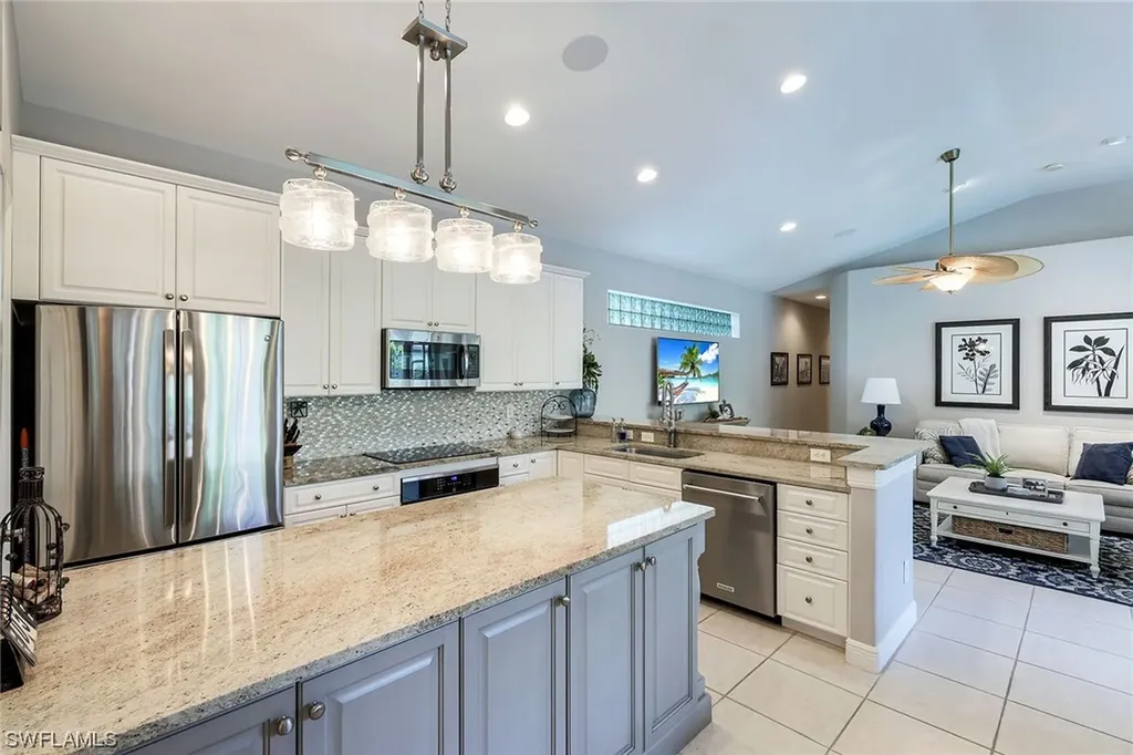 25010 Pinewater Cove Bonita Springs FL 34134