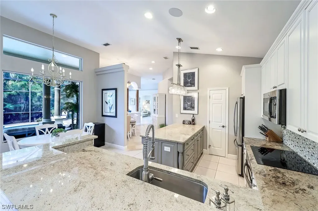 25010 Pinewater Cove Bonita Springs FL 34134