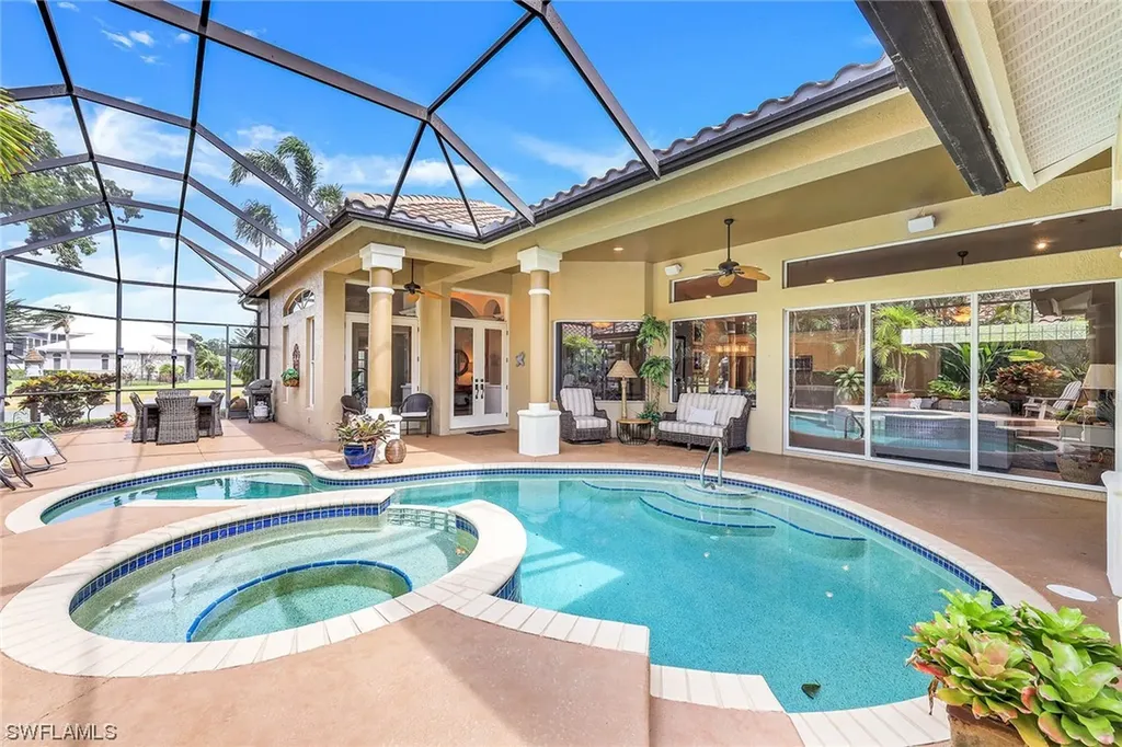 25010 Pinewater Cove Bonita Springs FL 34134