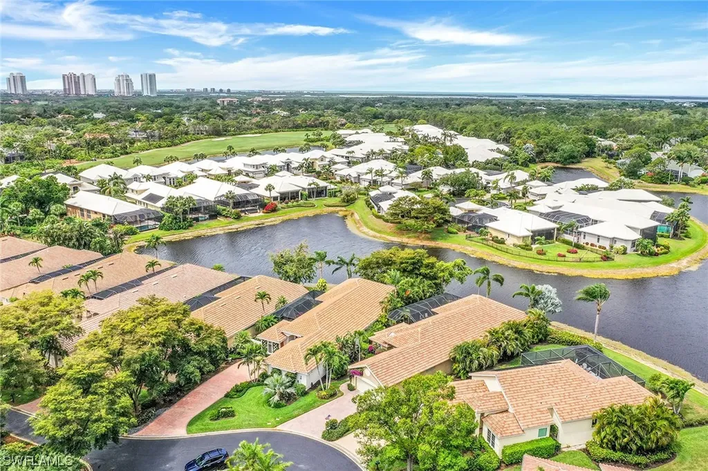 25010 Pinewater Cove Bonita Springs FL 34134