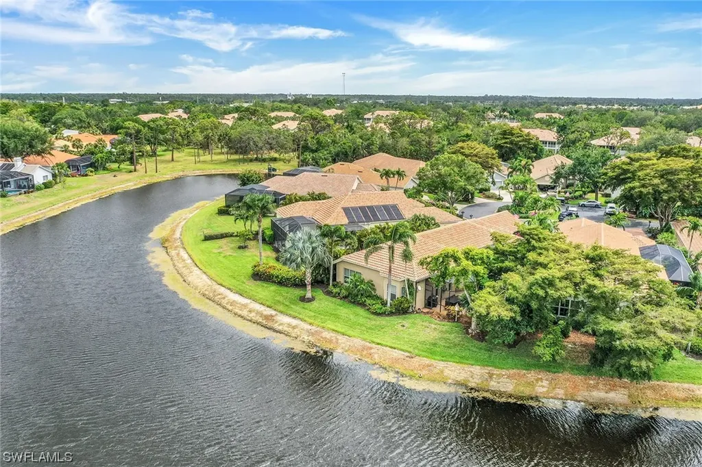 25010 Pinewater Cove Bonita Springs FL 34134