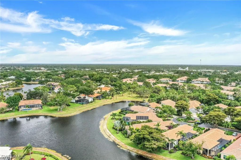 25010 Pinewater Cove Bonita Springs FL 34134