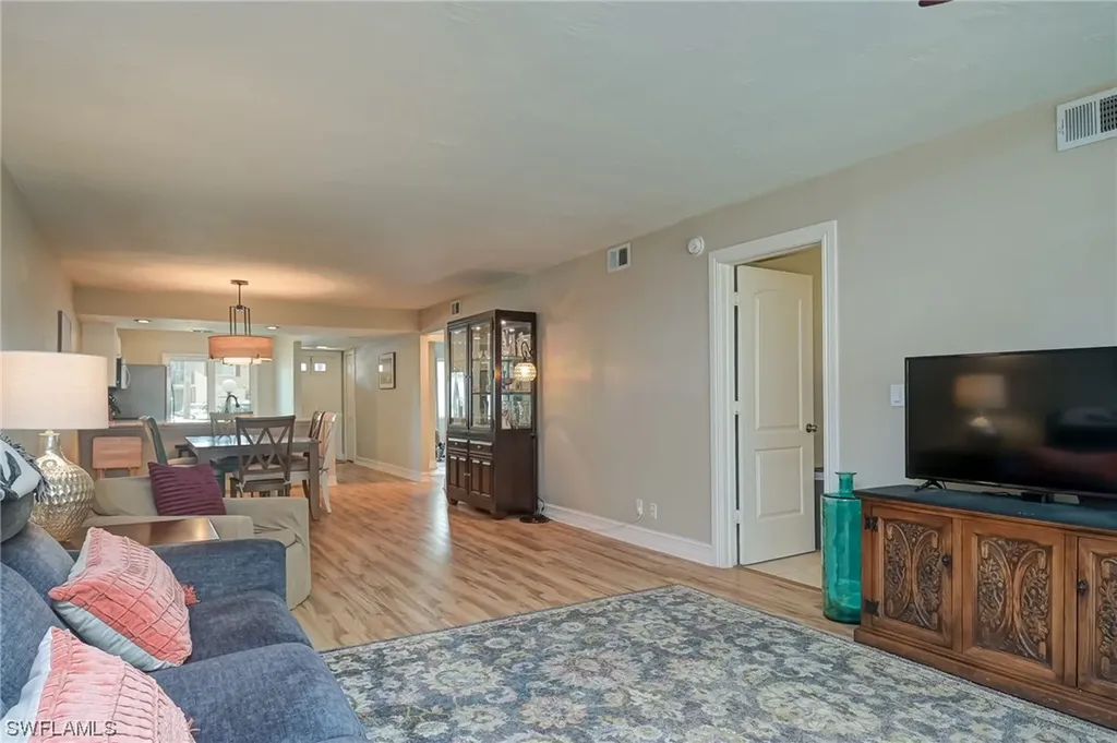 3400 Frosty Way Naples FL 34112