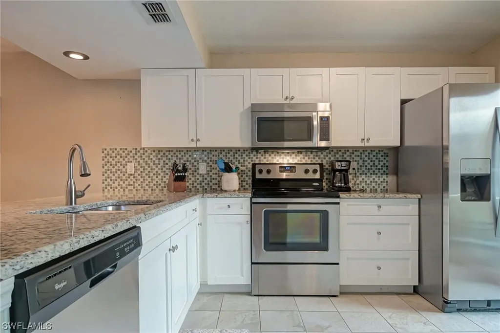 3400 Frosty Way Naples FL 34112