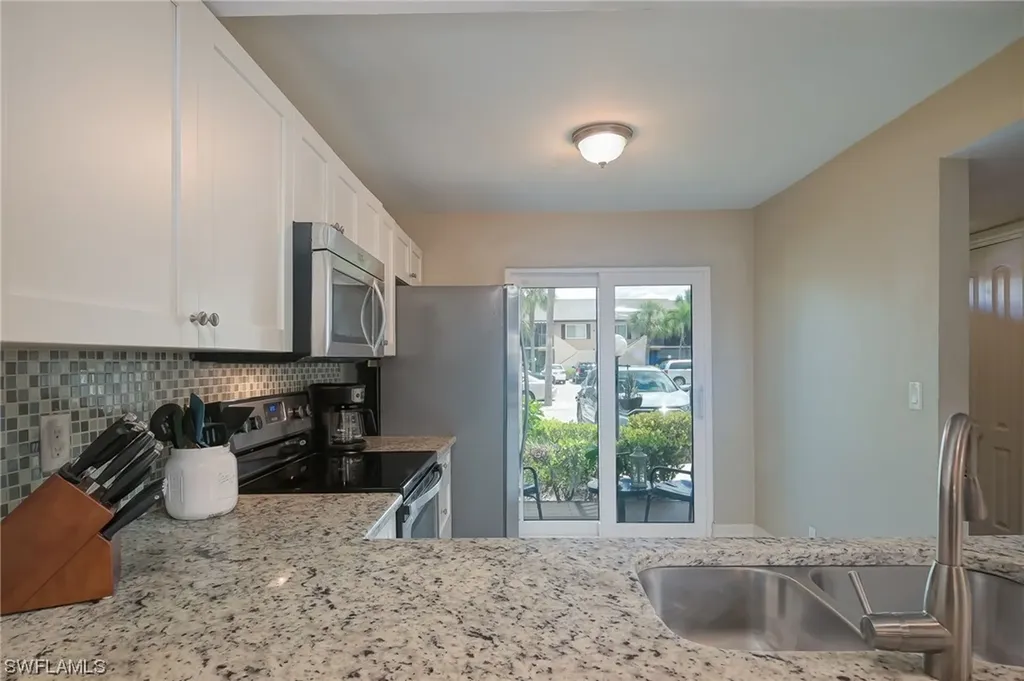 3400 Frosty Way Naples FL 34112