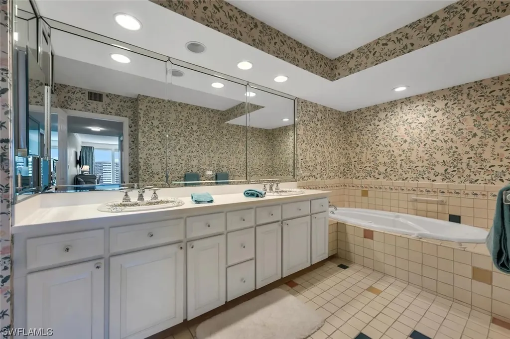 4051 Gulf Shore Boulevard N Naples FL 34103