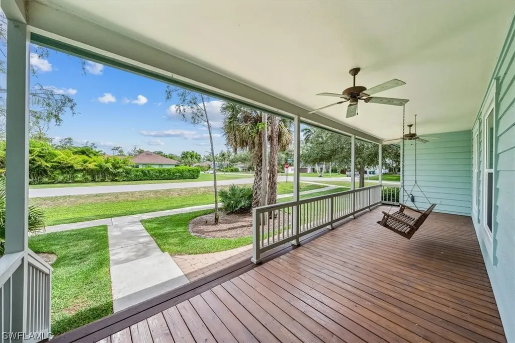 Naples FL, 5901 Cypress Hollow Way