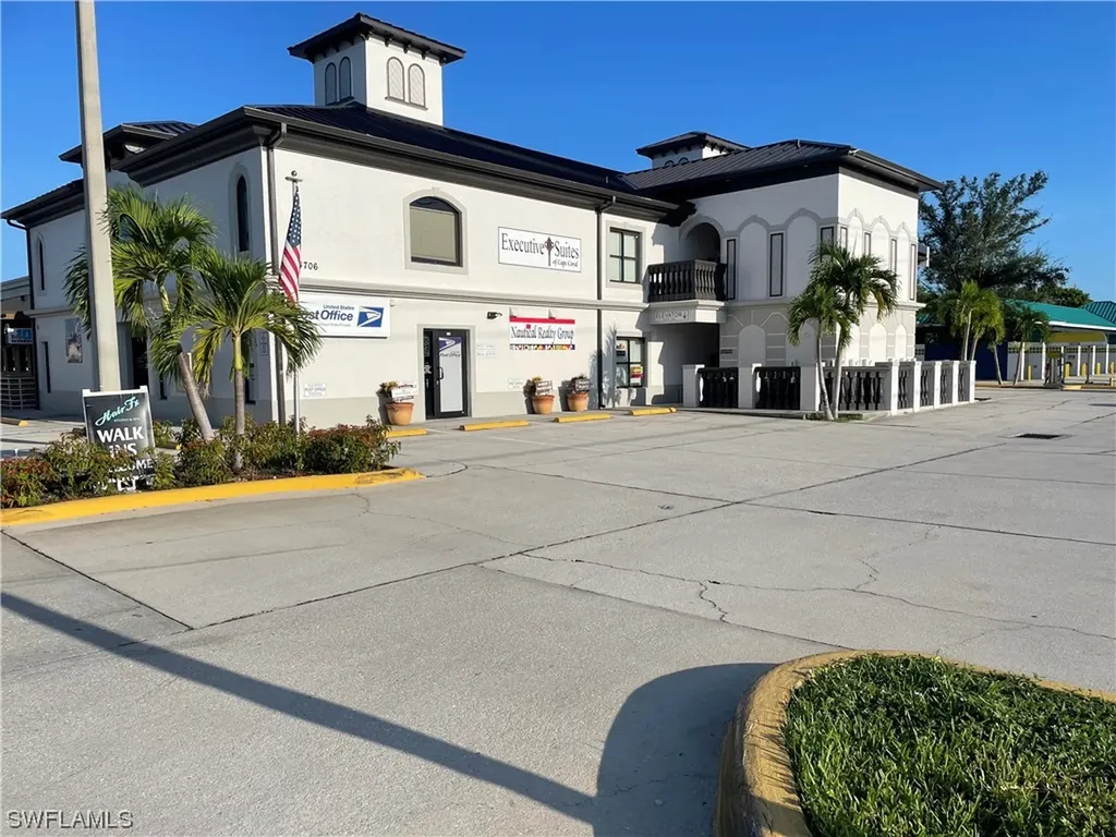 4706 Chiquita Boulevard S Cape Coral FL 33914