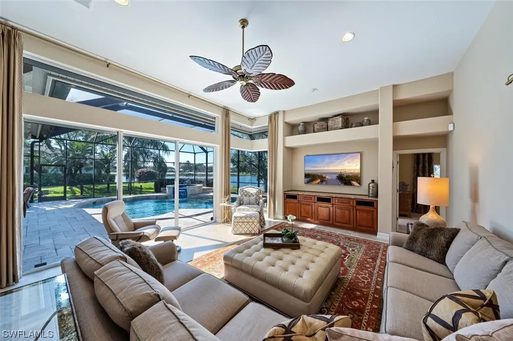586 Wedgewood Way Naples FL 34119