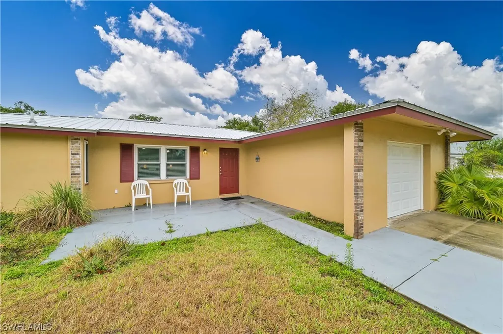 4002 Rainbow Circle Labelle FL 33935