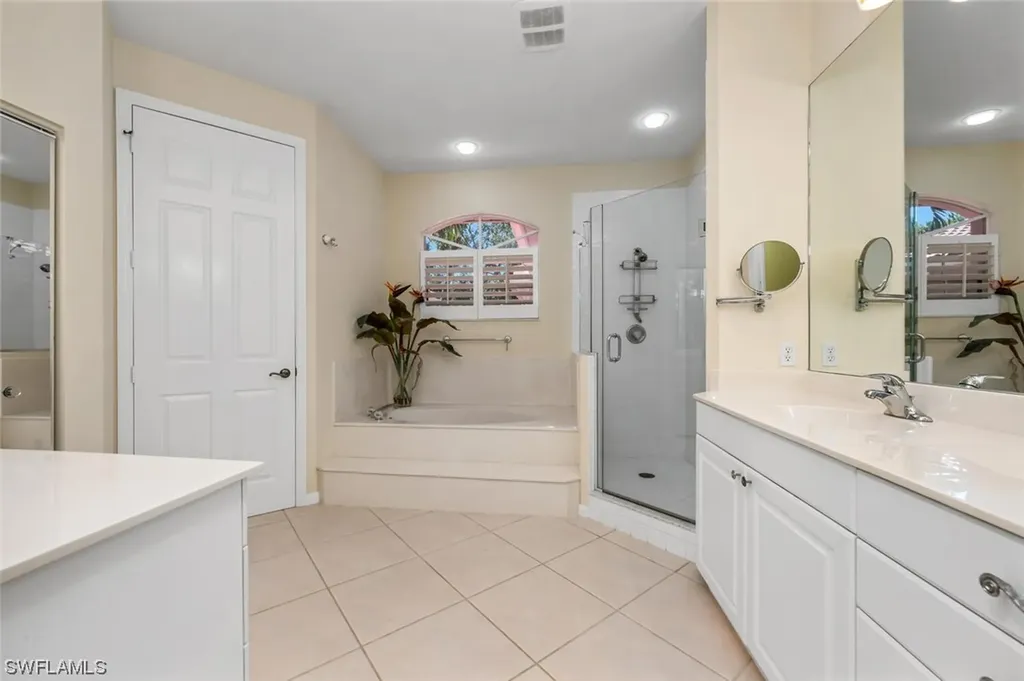8468 Abbington Circle Naples FL 34108