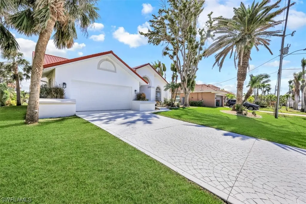 5005 SW 25th Place Cape Coral FL 33914