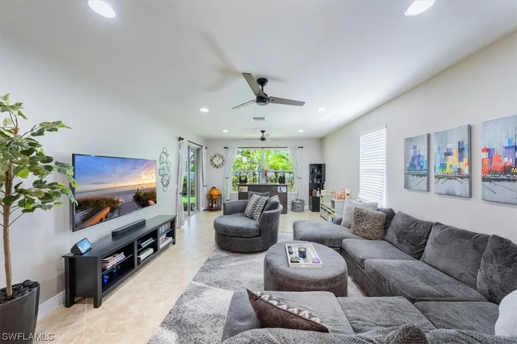 13462 Kent Street Naples FL 34109