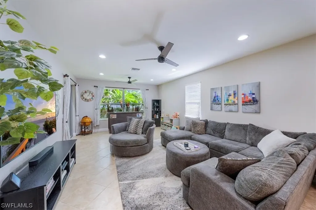 13462 Kent Street Naples FL 34109